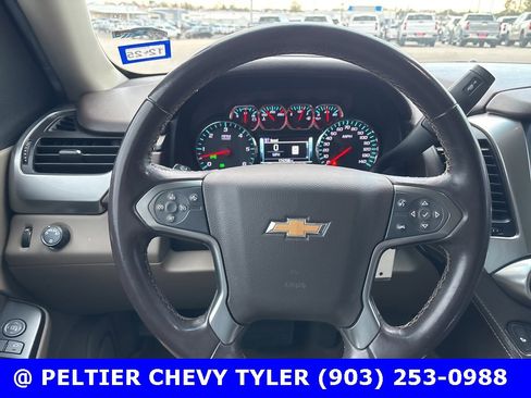 Used 2019 Chevrolet Suburban LT image 13