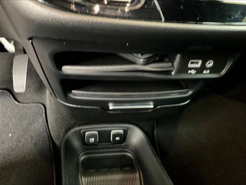 Used 2019 Chrysler Pacifica Touring-L w/ Advanced Safetytec Group FWD image 14