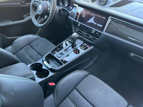 Used 2025 Porsche Macan GTS AWD/4WD image 18