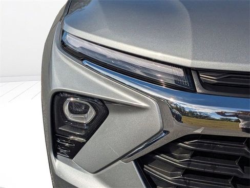 Used 2025 Chevrolet TrailBlazer LT image 14