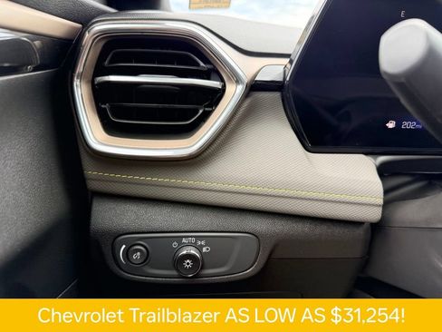 Used 2026 Chevrolet TrailBlazer ACTIV w/ Convenience Package FWD image 26
