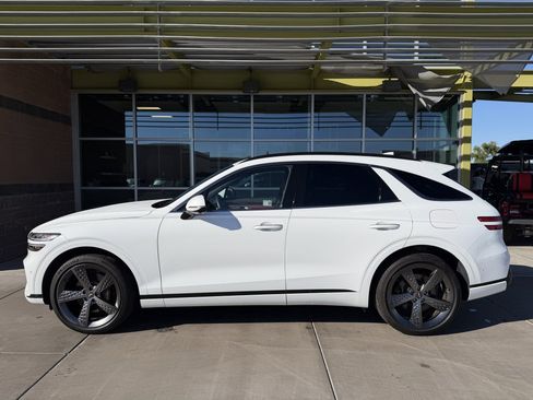 Used 2025 Genesis GV70 2.5T w/ Sport Prestige Package image 7