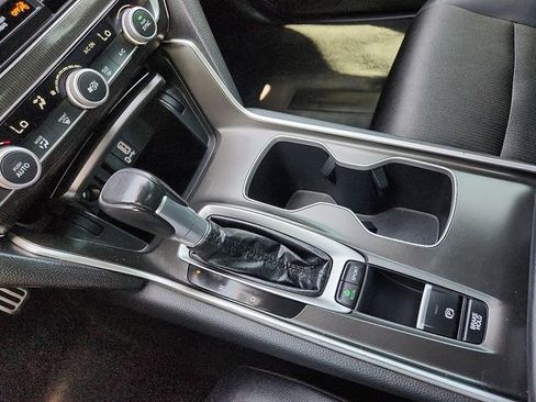 Used 2020 Honda Accord Sport image 25