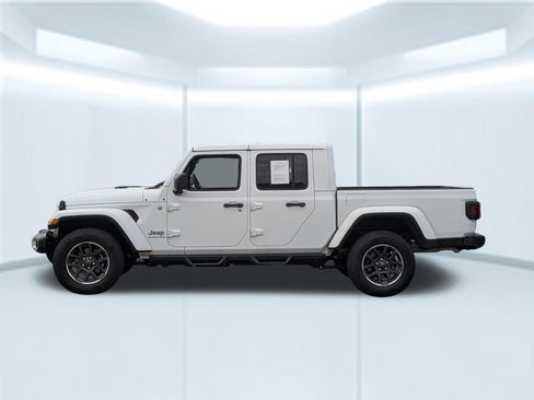 Used 2023 Jeep Gladiator Overland image 12