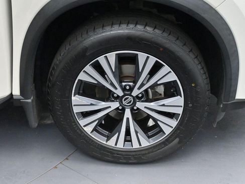 Used 2021 Nissan Rogue SV w/ Premium Package AWD/4WD image 32