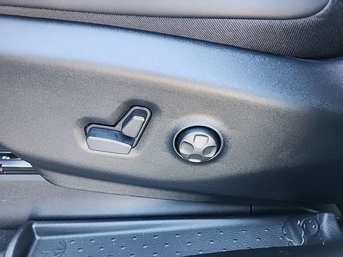 New 2026 Chrysler Pacifica Select image 30