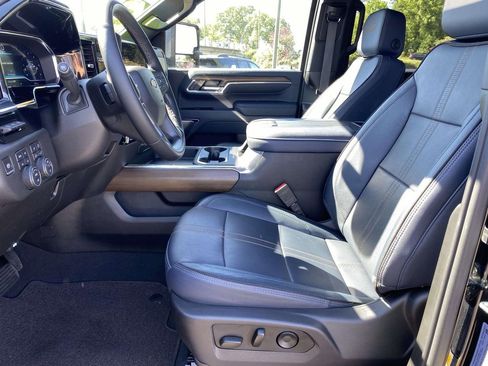 Used 2024 Chevrolet Silverado 3500 High Country w/ Technology Package image 14