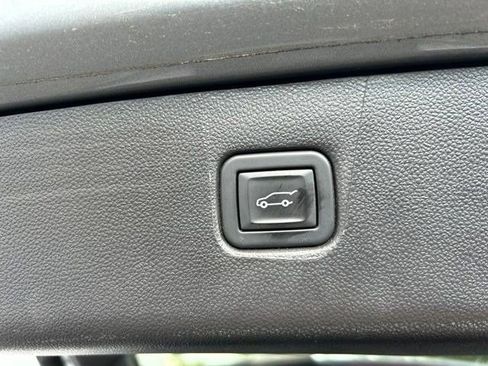 Used 2024 Chevrolet Blazer LT w/ Convenience Package FWD image 42