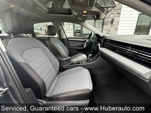 Used 2026 Volkswagen Jetta SE FWD image 20