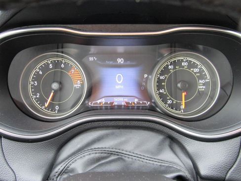 Used 2022 Jeep Cherokee Trailhawk w/ Premium Leather Package image 20