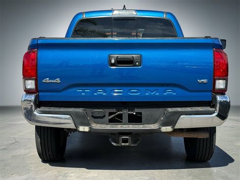 Used 2018 Toyota Tacoma SR5 image 4