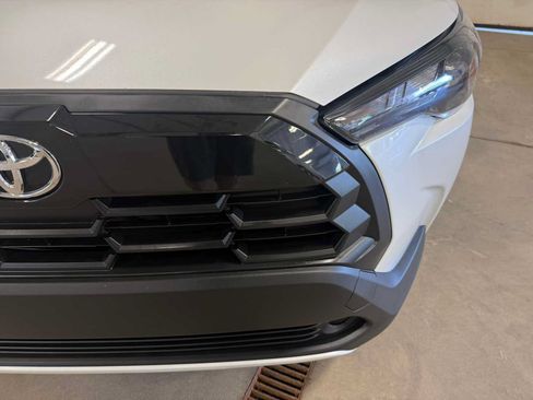 Certified 2026 Toyota Corolla Cross LE AWD/4WD image 5