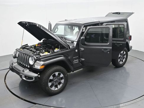 Used 2021 Jeep Wrangler Unlimited Sahara AWD/4WD image 34