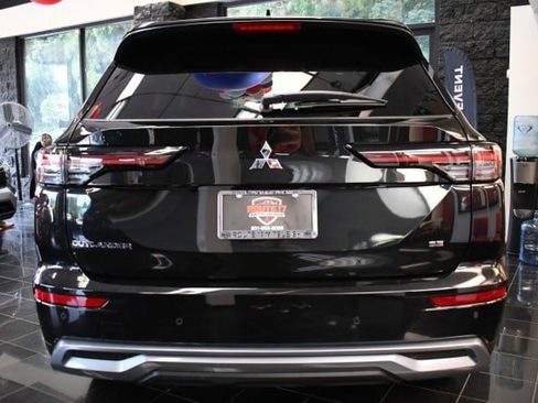 New 2026 Mitsubishi Outlander SE AWD/4WD image 14