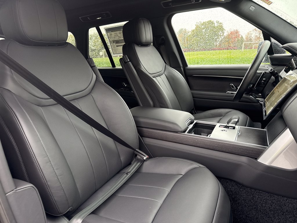 New 2025 Land Rover Range Rover SE AWD/4WD image 16