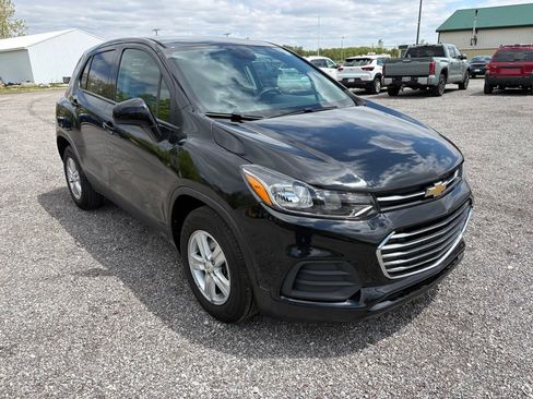 Used 2021 Chevrolet Trax LS w/ Tint and Cruise Package FWD image 1