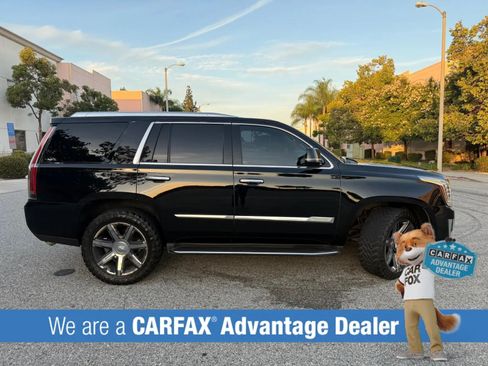 Used 2015 Cadillac Escalade Luxury AWD/4WD image 4