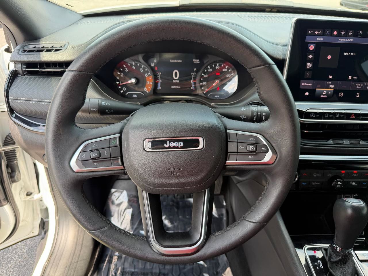 Used 2024 Jeep Compass Latitude w/ Convenience Group AWD/4WD image 26