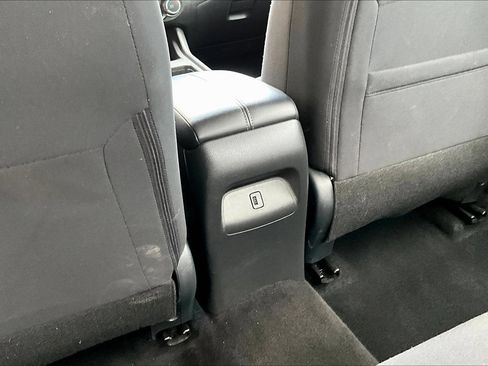 Used 2024 Nissan Sentra SV FWD image 11