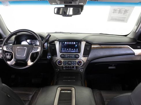 Used 2020 GMC Yukon Denali w/ Denali Ultimate Package AWD/4WD image 29