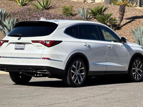 Certified 2023 Acura MDX FWD w/ Technology Package image 8