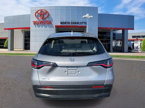 Used 2023 Honda HR-V LX image 9