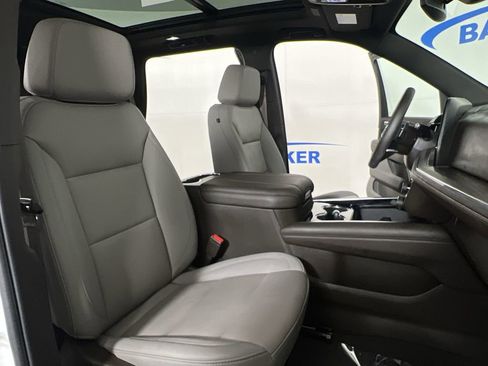 Used 2025 Chevrolet Tahoe Z71 w/ Comfort Package AWD/4WD image 30