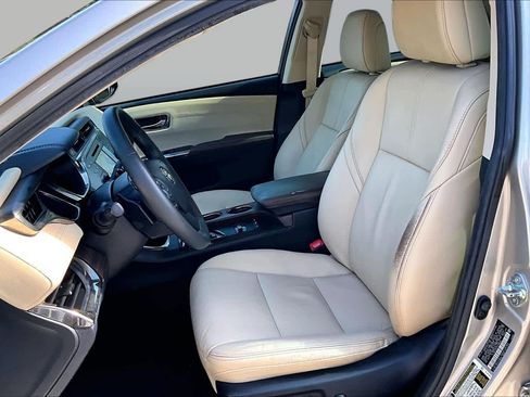 Used 2014 Toyota Avalon XLE Touring FWD image 8