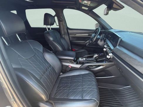 Used 2024 Kia Telluride EX X-Line image 11