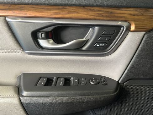 Used 2017 Honda CR-V EX-L image 19