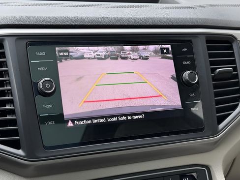 Used 2020 Volkswagen Atlas SE w/ Panoramic Sunroof Package image 48