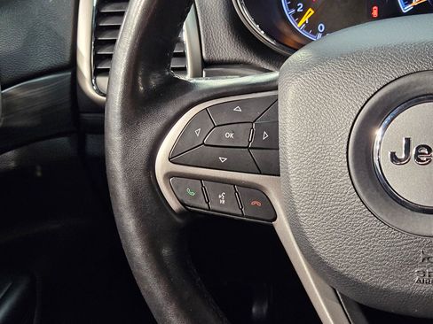 Used 2020 Jeep Grand Cherokee Altitude RWD image 27