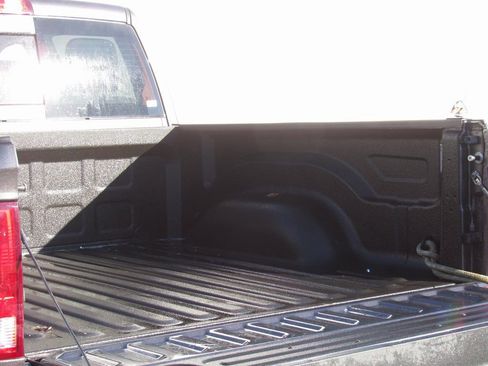 Used 2017 RAM 1500 Outdoorsman image 9