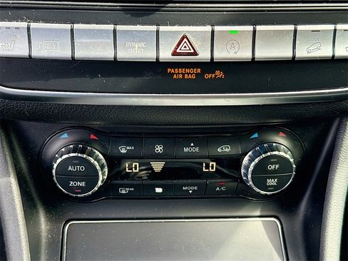 Used 2020 Mercedes-Benz GLA 250 4MATIC image 15