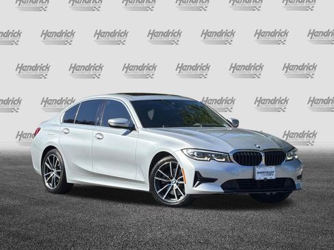 Used 2019 BMW 330i Sedan w/ Convenience Package RWD image 2