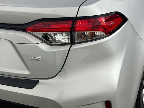 Used 2022 Toyota Corolla LE image 42