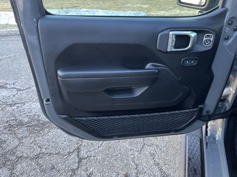 Used 2021 Jeep Wrangler Unlimited Sport image 15