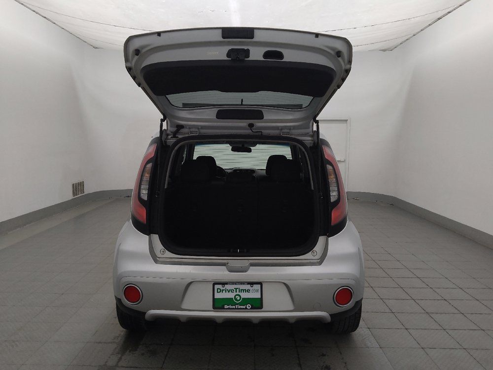 Used 2017 Kia Soul + FWD image 29