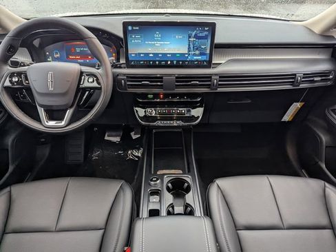 New 2026 Lincoln Corsair Premiere image 12