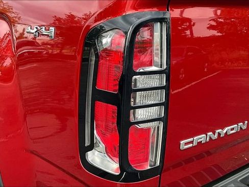 Used 2016 GMC Canyon SLT w/ Driver Alert Package AWD/4WD image 24