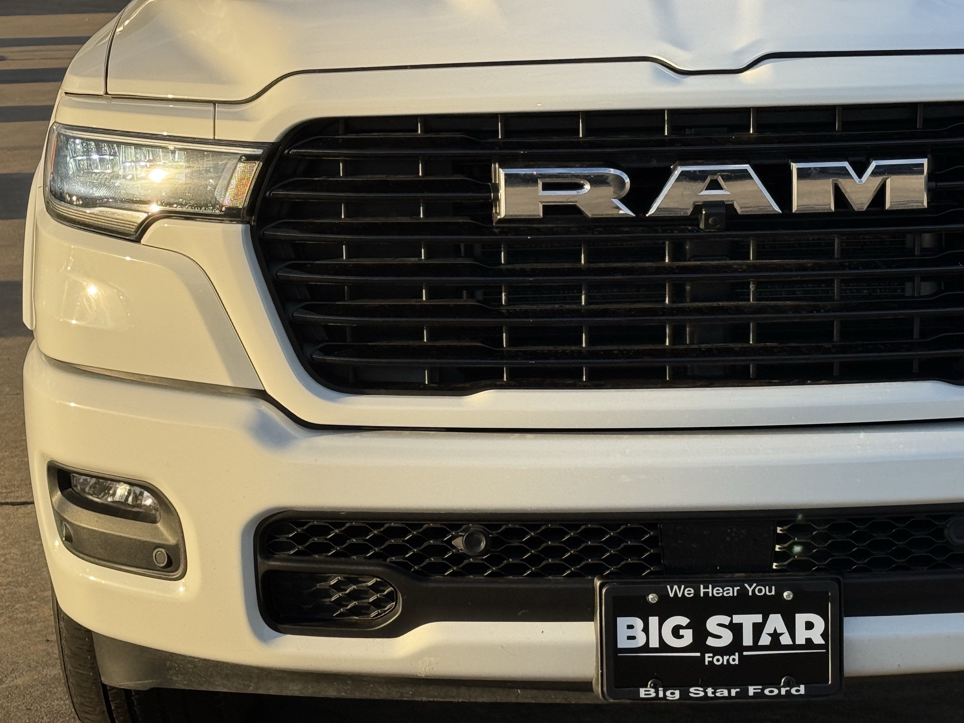 Used 2025 RAM 1500 Laramie w/ Sport Appearance Package AWD/4WD image 12