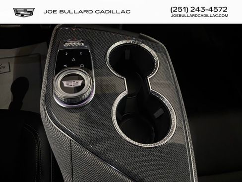 New 2025 Cadillac Optiq Sport 1 w/ LPO, Floor Liner Package AWD/4WD image 25