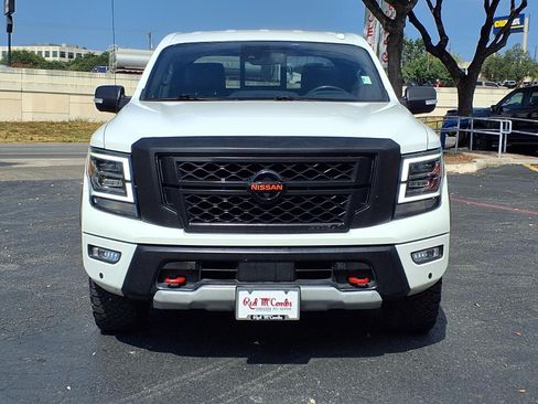 Used 2021 Nissan Titan PRO-4X w/ Pro-4x Convenience Package AWD/4WD image 2