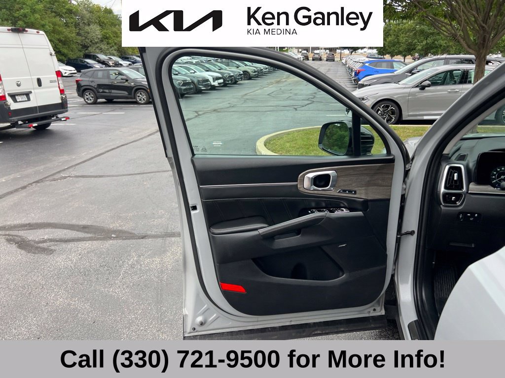 Certified 2023 Kia Sorento SX Prestige AWD/4WD image 24