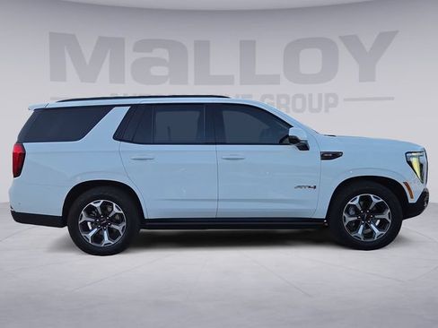 Used 2025 GMC Yukon AT4 Ultimate AWD/4WD image 6
