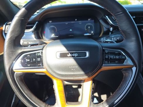 Used 2022 Jeep Grand Cherokee L Summit image 19