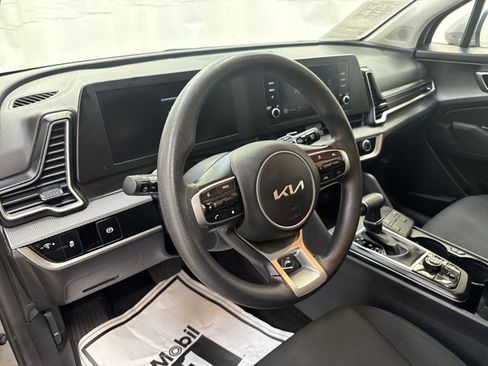 Certified 2024 Kia Sportage LX image 25
