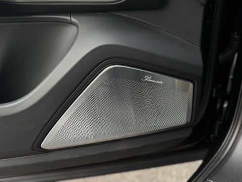 Used 2025 Porsche Cayenne Turbo image 15