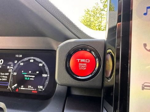 New 2026 Toyota 4Runner TRD Off-Road Premium AWD/4WD image 33