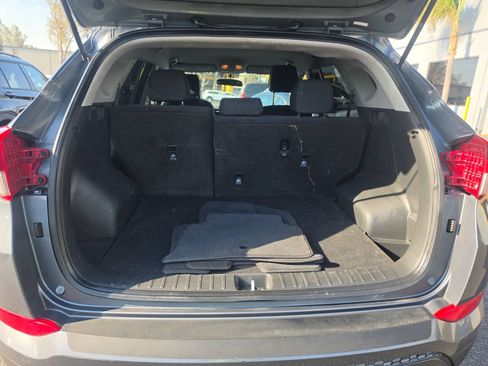 Used 2017 Hyundai Tucson SE w/ SE Popular Package 02 FWD image 16